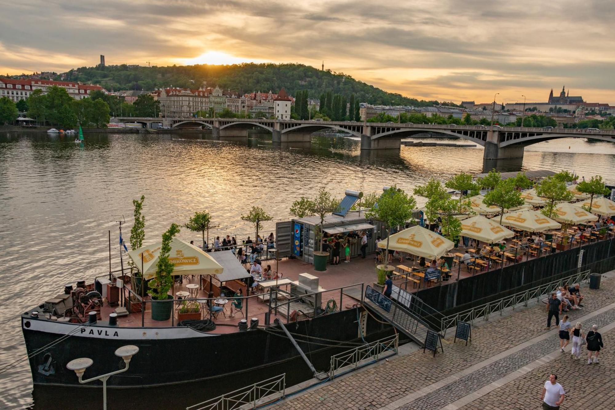 Cozy Homestay At Prague Main Station 外观 照片
